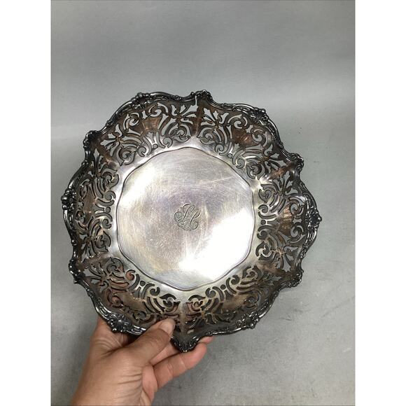 Reed & Barton Silverplate Pierced Footed Fruit Bowl #4865 - Picture 2 of 9